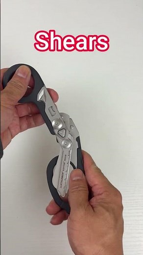 Leatherman Raptor Rescue in action