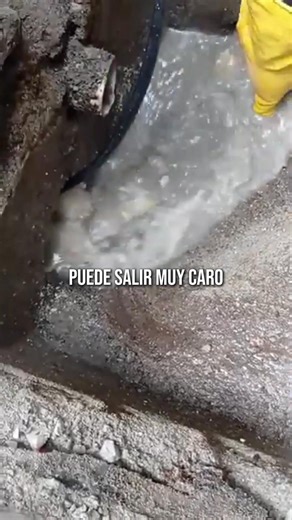 ⚠️ Usar soda cáustica con agua caliente puede dañar tus tuberías y poner en riesgo tu seguridad. Lo barato puede salir caro 😬 🔧 En PramPerú destapamos desagües de forma segura, rápida y sin romper nada. 📲 Antes de arriesgarte, consulta con especialistas. #Pramperú #DestapeDeDesagües #Gasfitería #TipDelHogar #NoLoHagas | Pram Perú