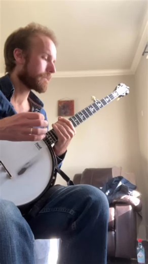 This little banjo riff turned into the first single from my upcoming solo album, here you can hear the riff on it’s own and then with the rest of the band! On Friday you can hear the whole song. My new album Baby Steps is out early February! #bluegrass #banjo #newmusic #americana #country | Magnus Wiik Music