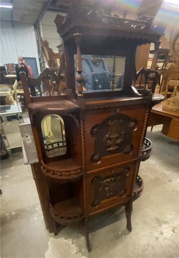 Another auction in the books! 📚