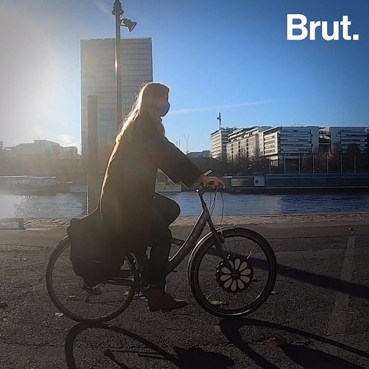 755K views · 10K reactions | Transformer son vélo traditionnel en vélo électrique, c'est possible. Avec Teebike, Laurent a développé une roue capable d'électrifier son deux roue en un minimum de temps. Voilà comment ça marche. | Brut | Facebook