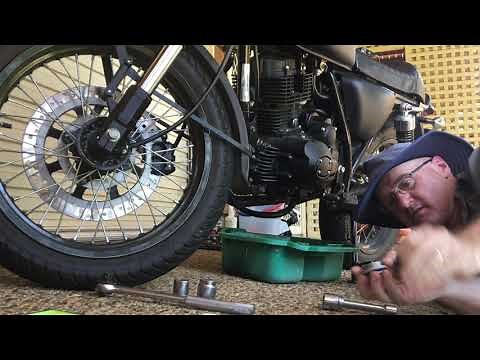 Braaap ST 250 changing the oil how I do it and Svenson Mowing.