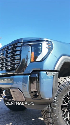 2024 GMC Sierra 2500 HD Denali Ultimate | 5" Cognito Lift | 20x10 Fuel Wheels | 38" Nitto Tire