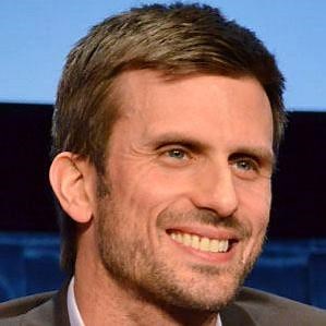 Frederick Weller – Age, Bio, Personal Life, Family & Stats | CelebsAges