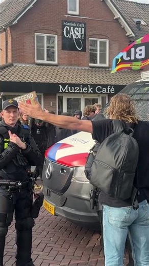 Extinction Rebellion runs alongside NVU