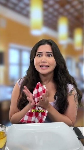 Splitting Meals with Friends 🍝 #Skit #Food #Friends #Budget #StreetCents