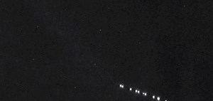 SpaceX's Starlink Satellites Are Forming An Impressive Conga Line Across The Sky - Jalopnik
