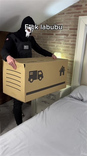 Only true Call of Duty fans will want this…🫣🪖#codzombies #callofdutyzombies #frame Take your home decor to the next level