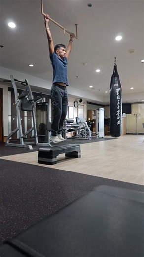 27 reactions · 19 shares | Importance of Pull-Ups for distance runners Stronger back , improve posture and improve arm swing . #motivation #marathon #running | Welfredo Piano | Facebook
