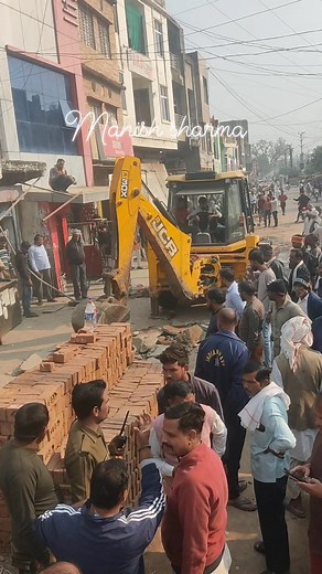 अतिक्रमण पर शुरू हुई कार्यवाही, स्थान फाटक बाहर अम्बाह रोड #morenamp #morena2025 #AdministrativeAction | Manish Sharma