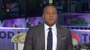 Miss Jamaica Falls off Stage at Miss Universe Pageant