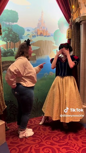 Snow White's Adorable Surprise at Disneyland Paris
