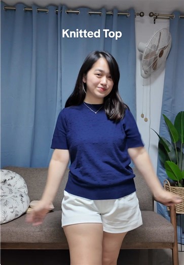 Stylish Knitted Tops for Women: Outfit Inspiration