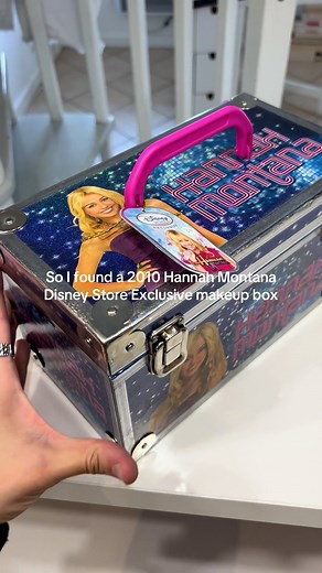 Hannah Montana Era: Makeup and Nostalgia
