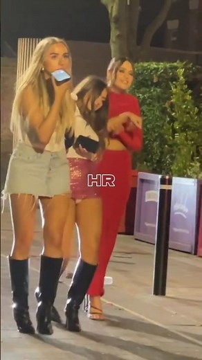 Stylish Walk Through Manchester Streets 🔥✨ #HRShorts #ManchesterNights #StreetVibes #FYP