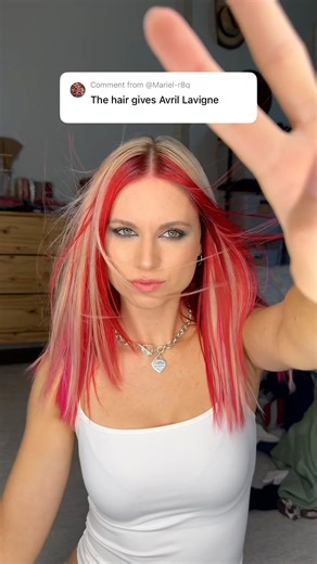 does it look like avril lavigne hair?? #hairstyles #2000s #shorts