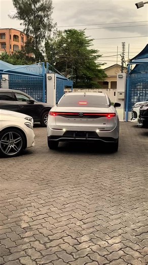 2023 Toyota Crown: Turbocharged Hybrid SUV Features