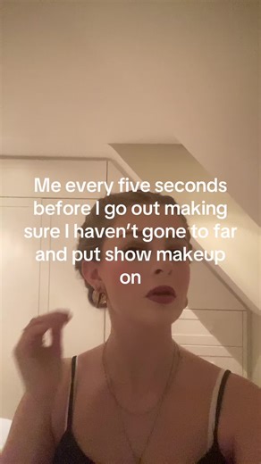 How to Perfect Showgirl Makeup for Parties