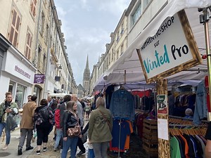 Braderie et culture bretonne à Quimper, marché aux étoiles à Locronan, jeudi 7 août