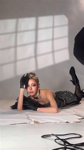 HARACHAN🥜CYBERJAPAN on Instagram: "🤍🖤ME🖤🤍 最後の雑誌期間、1つ1つ最後の時間を噛み締めていきます✨ 改めて、私で指名して下さった皆様ありがとうございました🙇予約バトル期間は終了しましたが、まだ予約はできるので通常版と、WEB版、是非手に取って頂けると嬉しいです🌸 どっち版を選んでも後悔させません。♡"