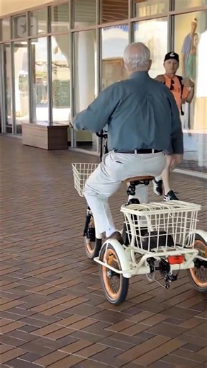 Dustin and George showcase the incredible maneuverability of the Sixthreezero EZ Transit Folding E-Trike, right in the middle of a shopping mall. Watch it navigate tight spaces with ease! #ETrike #FoldingBike #ElectricTrike #Sixthreezero #Mobility #EasyTransit | Sixthreezero Bicycle Co.