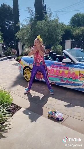 JoJo Siwa: Fashion and Gymnastics Highlights