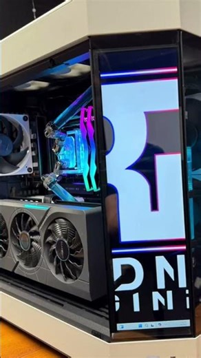 Crazy Custom Water-Cooled Gaming PC Build!