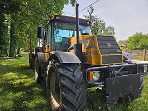 JCB Fastrac   šumarska prikolica   ralica za snijeg