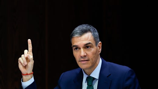 El presidente del Senado advierte a Pedro Sánchez de "consecuencias jurídicas" si hoy no va al Pleno con Óscar Puente