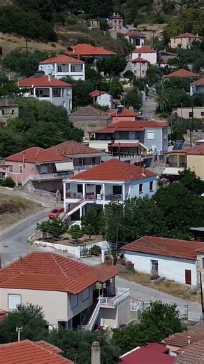 Escape to Eleftheres, Kavala: Scenic mountains, lush vineyards & stunning views of Nea Peramos! 🍇⛰️