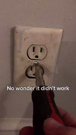 212K views · 1.1K reactions | Well there's your problem  Some apprentice forgot to wire this switch up before he put it in How did that happen? 樂moemoney0997 #ElectricalHumor #ElelctricianFunny #ElectricalTraining #ElectricalSchool | Electrical Career Now | Facebook