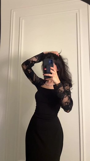 ‏#قلوريا_لاين #مالي_خلق_احط_هاشتاقات #فساتين