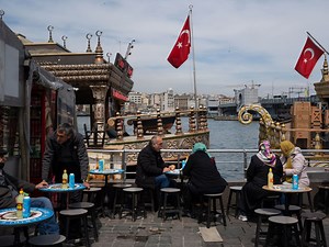 Killing of refugee highlights struggle facing Syrians in Turkey