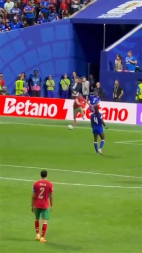قتالية سفيان رحيمي تصنع الهدف الرابع للمغرب