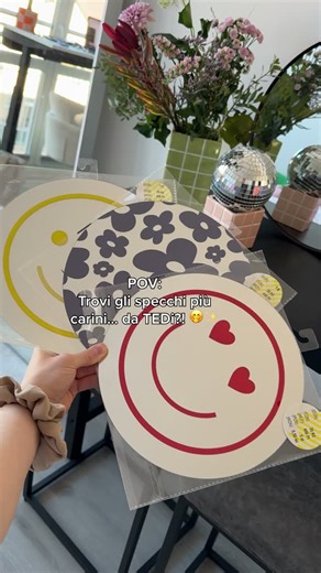 TEDi Italia on Instagram: "Parete di smiley = good vibes assicurate 💛✨ #goodvibes #TEDifinds #tedi #home #decorations"