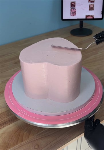 Final Coat for Pink 6-Inch Heart Cake