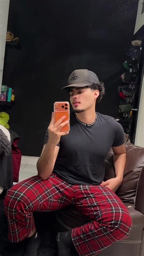 Videos de Argo.scasas (@uzayroxw) con “sonido original - Emir_di_az🩵🫧”