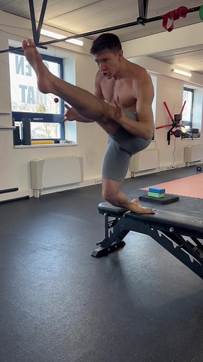 This is absolutely powerful front kick drill #kickboxing