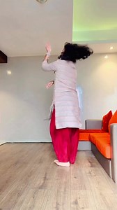 798K views · 37K reactions | Awe-Inspiring Performance: A Testament to Classical Artistry. #Dance #Choreography #BollywoodClassics #BollywoodHits #IndianChoreography #IndianDance #MelodiousPerformance #SoulfulMelodies #MusicalTribute #ModernClassics #IndianMusic #IndianSingers | Saregama | Facebook