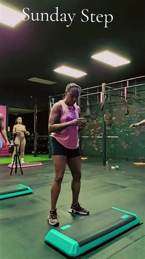 Sunday Step Class...Let's Goooo #step #stepandflex #xtremestep #fyp @Shanell Parrish love she brought Step to