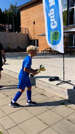 Cup Kääriku 2025 on alanud! 🔥☀️ Ülipalav septembrikuine päike pani tõeliselt proovile kõik osalejad – suurimad tänud kõikidele noortele jalkapoistele ja nende fännidele, kes uskumatu kuumusega vapralt vastu pidasid! 2014 vanuseklass 🥇 JK Tammeka 🥈 Rae Spordikool 🥉 FK Riga Dinamo 2016 vanuseklass 🥇 Viljandi JK Tulevik 🥈 Pärnu JK Poseidon sinine 🥉 FA Tartu Kalev Suur aitäh ka @kaarikuspordikeskus kes meid nii suurepäraselt võõrustas. Näeme juba järgmisel nädalavahetusel! 😉 #cupkääriku #kää