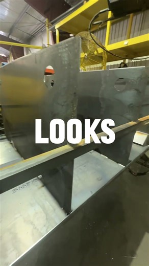 How is the fuel trailer built? Look inside #fueltrailer #mobilefuel #farming