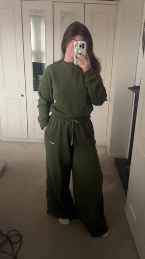 Transforming My Nike Tracksuit to Olive Green