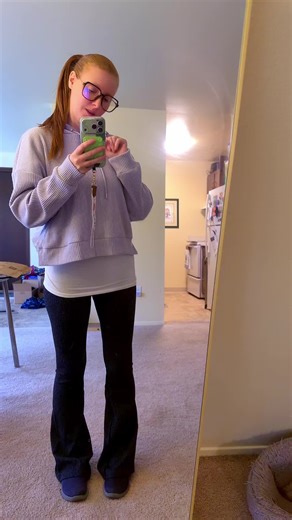 New cute leggings goes well with this fit !!!