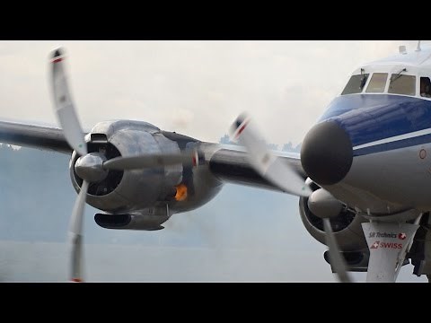 Lockheed L-1049F Super Constellation Engine startup a lot of Smoke and Fire