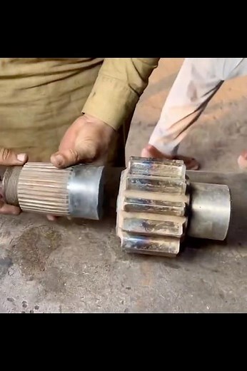 Pro-Level Techniques💪: How to Repair a Broken Dozer Drive Gear #restoration #mechanical