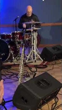 Solo at RegattaBar 2025