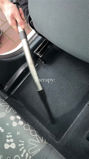 The Therapeutic Benefits of Deep Car Cleaning