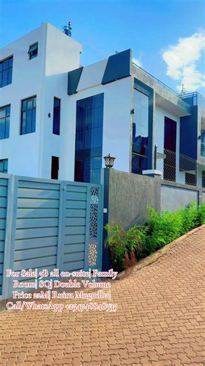 Now selling this luxurious 5-bedroom all en-suite family room DSQ. Double Volume maisonette in Ruiru Mugutha, just near Daykio Bustani. 💰 Selling at Kshs 22M 📏 Sits on a 50 X 100 plot with a ready title deed ✨ Home Features: Spacious lounge and dining area 2 kitchens (open plan wet kitchen) Pantry Master suite with walk-in closet & jacuzzi Shower cubicles in all bedrooms Sunbathing balcony Accessible terrace with kitchenette & bar area Garden Gated estate with luxurious modern finishes Experie