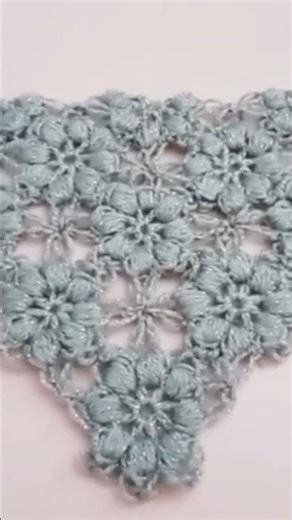 طريقة عمل كروشيه شال مثلث ورد جذاب و أنيق crochet flowers shawl